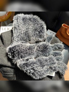 Women's fox fur hooded scarf in Black – product and material detail | Firelady Fur