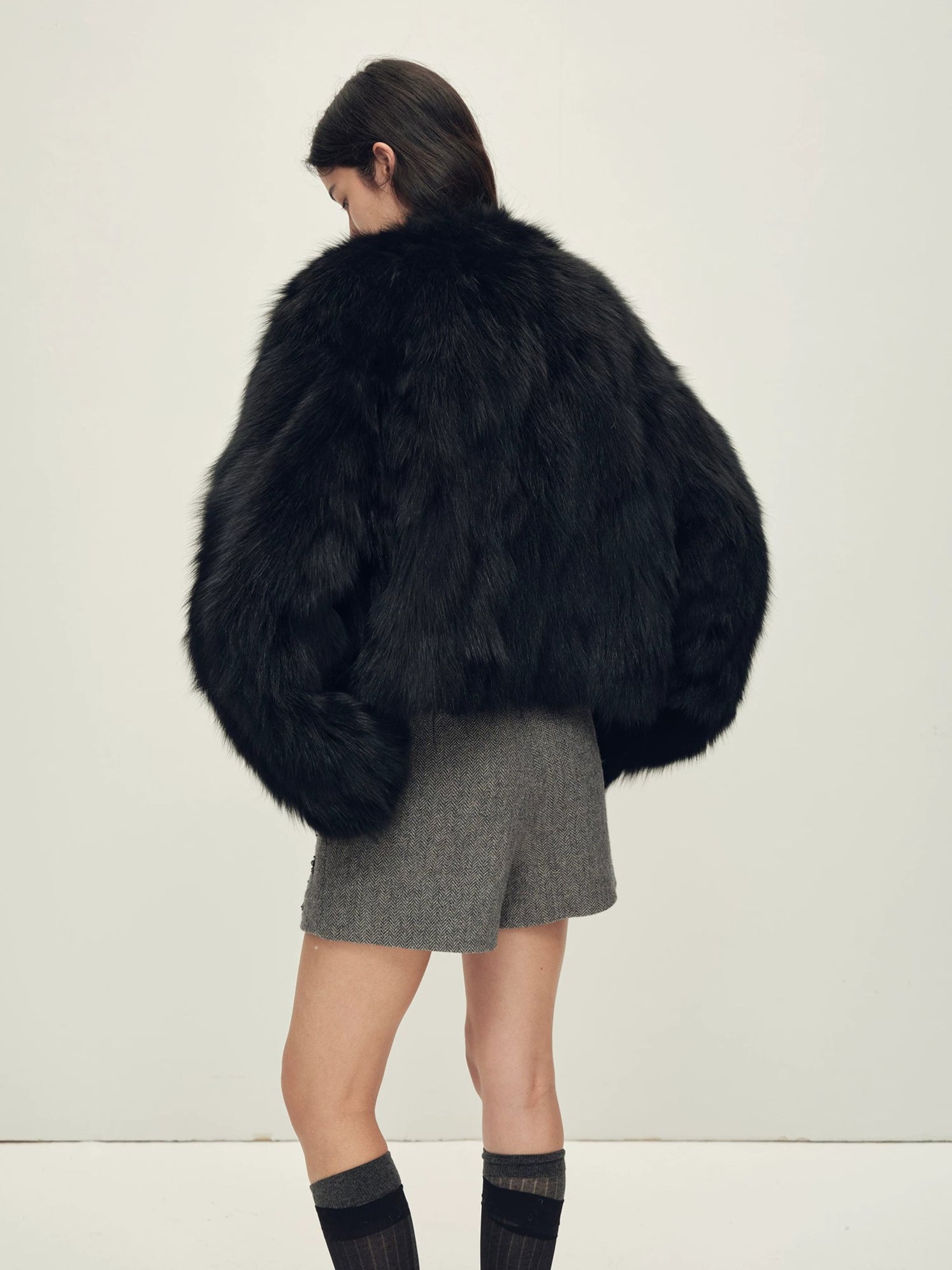 Veste en fourrure de renard Firelady pour femme, qualité Saga Furs Crown – Coupe courte ligne H avec col montant