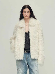 Icelandic Bell Sound classic white Toscana curly coat, front styling view
