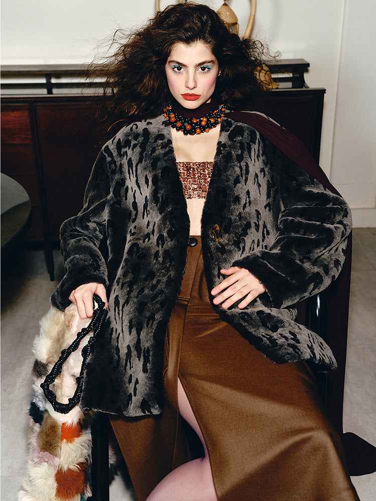 What Colors to Wear With a Fur Coat