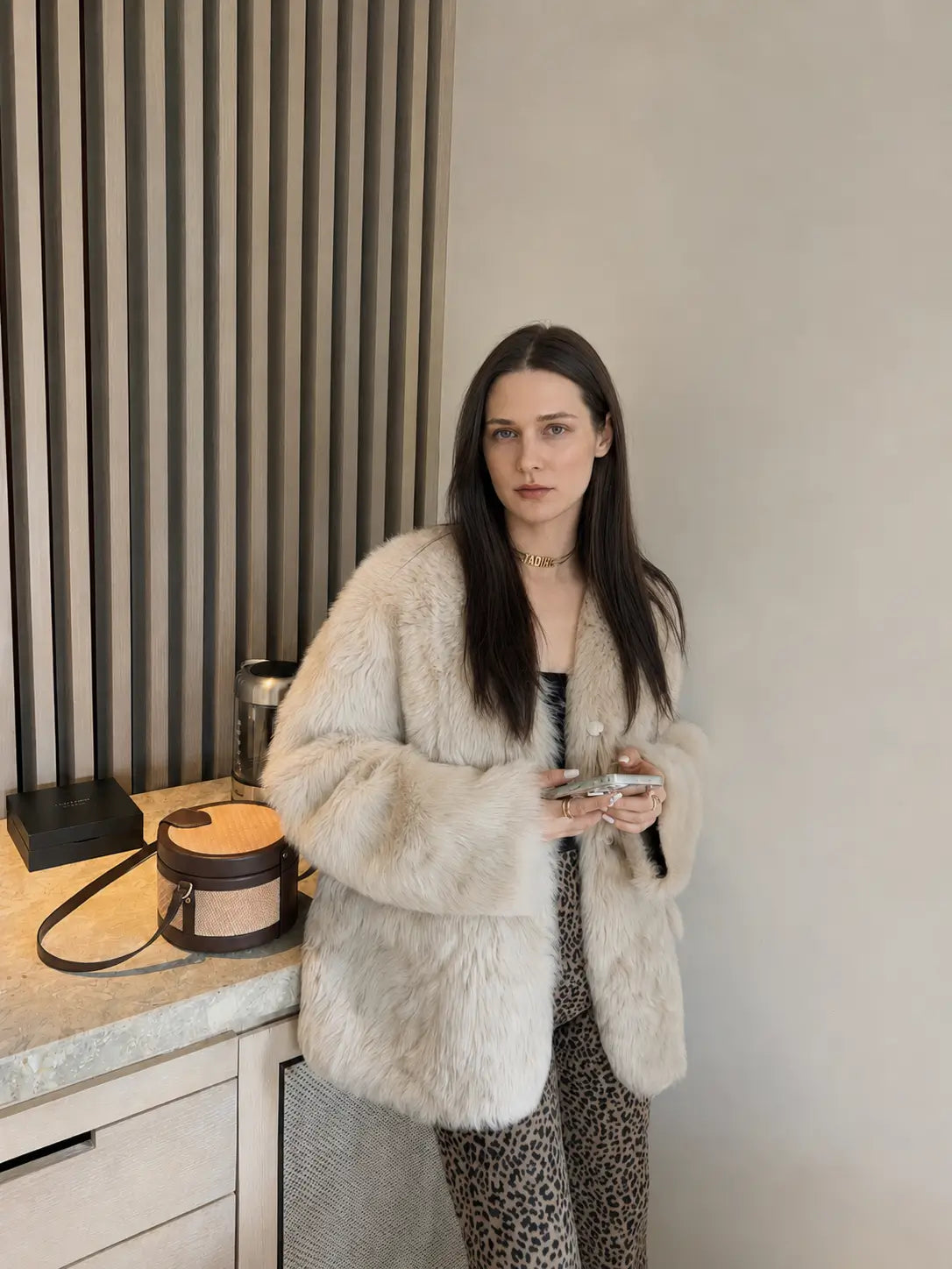 How Humidity Damages Fur and Leather: Signs & Storage Control