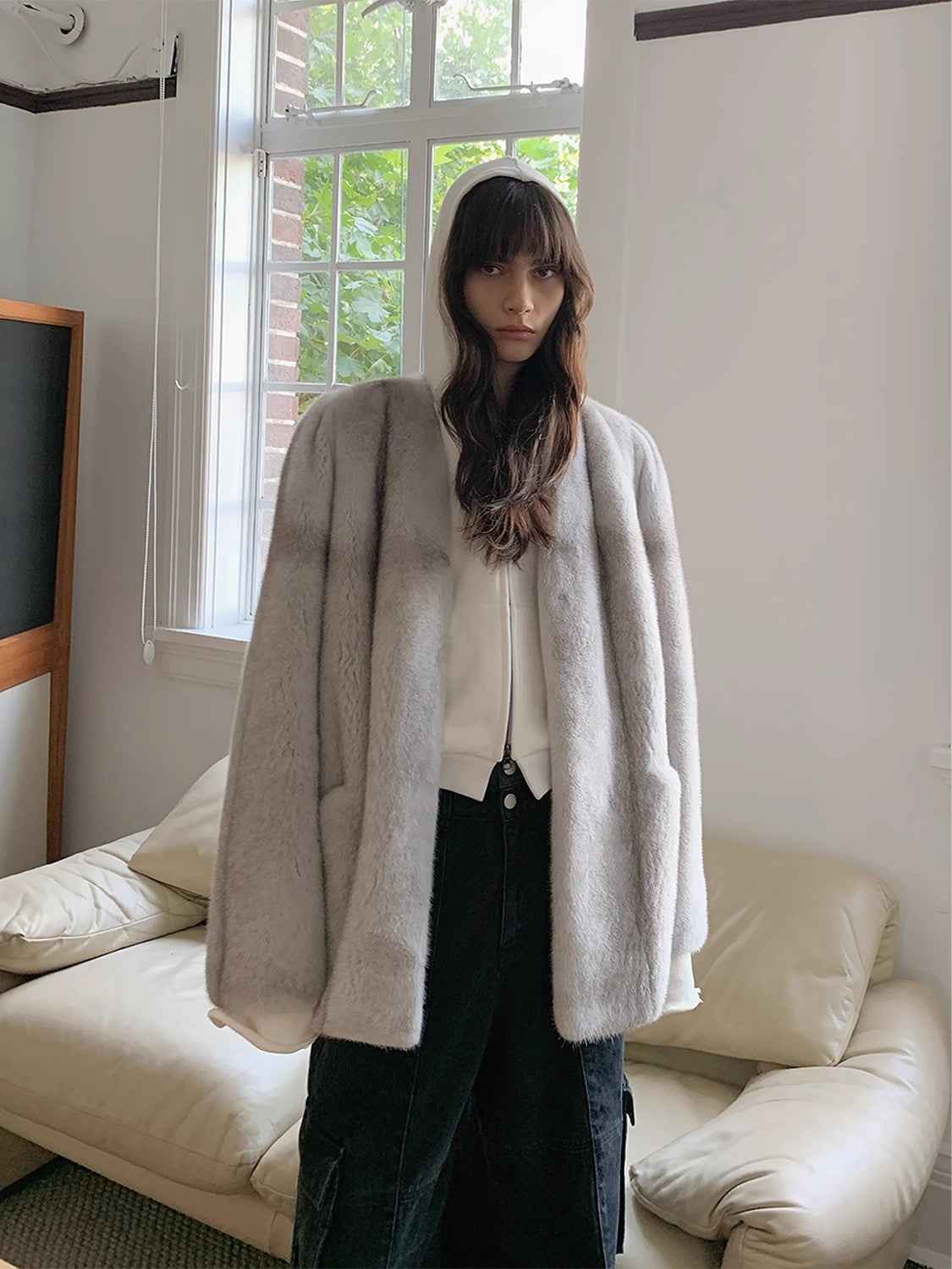Fox Fur vs Mink Fur: Texture, Warmth, Price & Style Differences - Firelady Fur