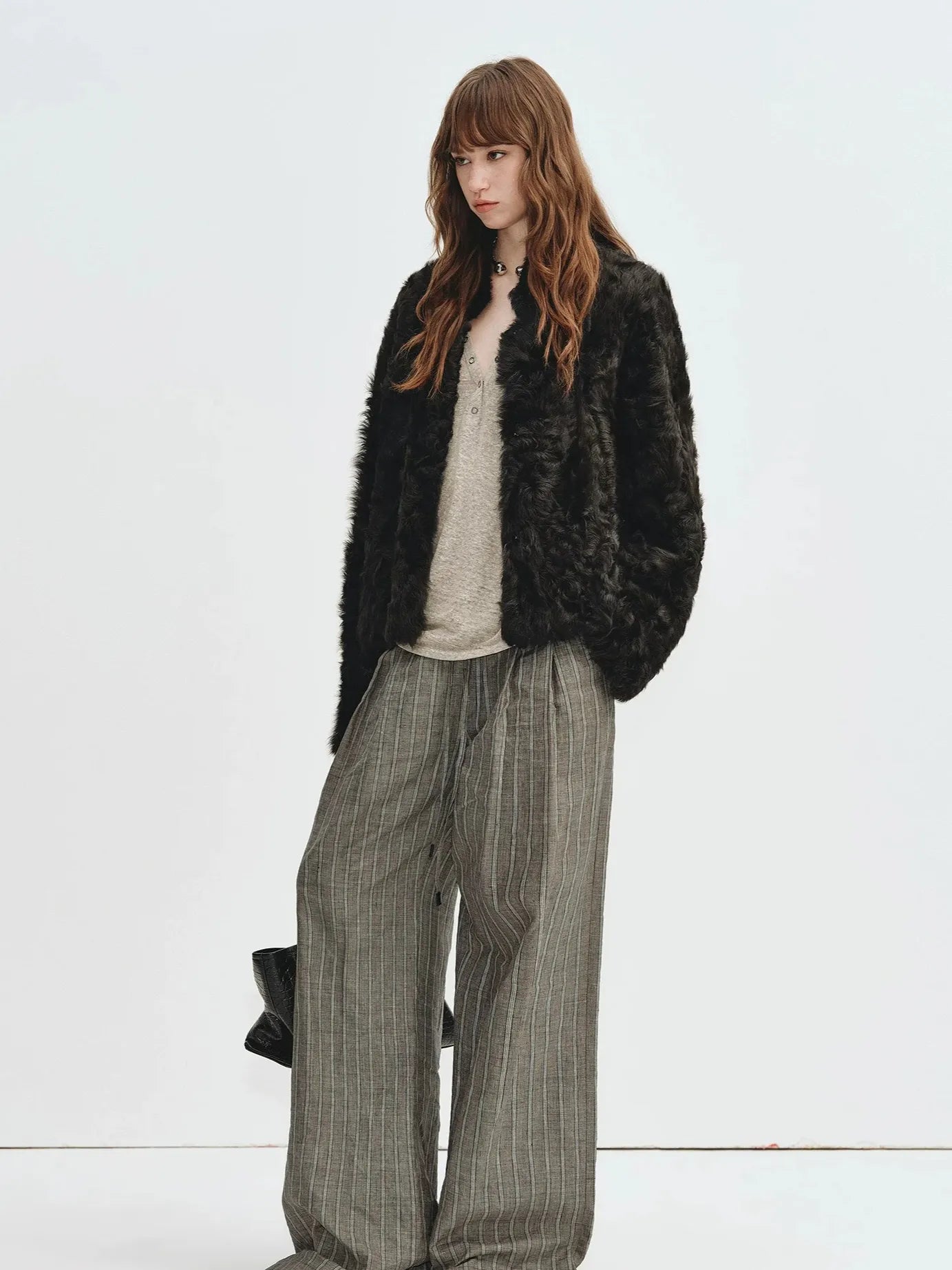Firelady Fur Women's Young Hu Sheep Shearling Coat – Lightweight Cropped Jacket with Natural Curl Texture & Convertible Collar
