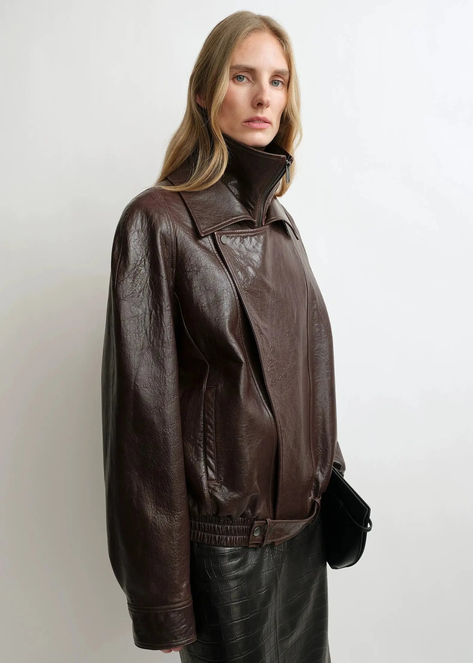 THE ARTM Women’s Sheepskin Leather Jacket, Lightweight, Vintage Double Lapel Style
