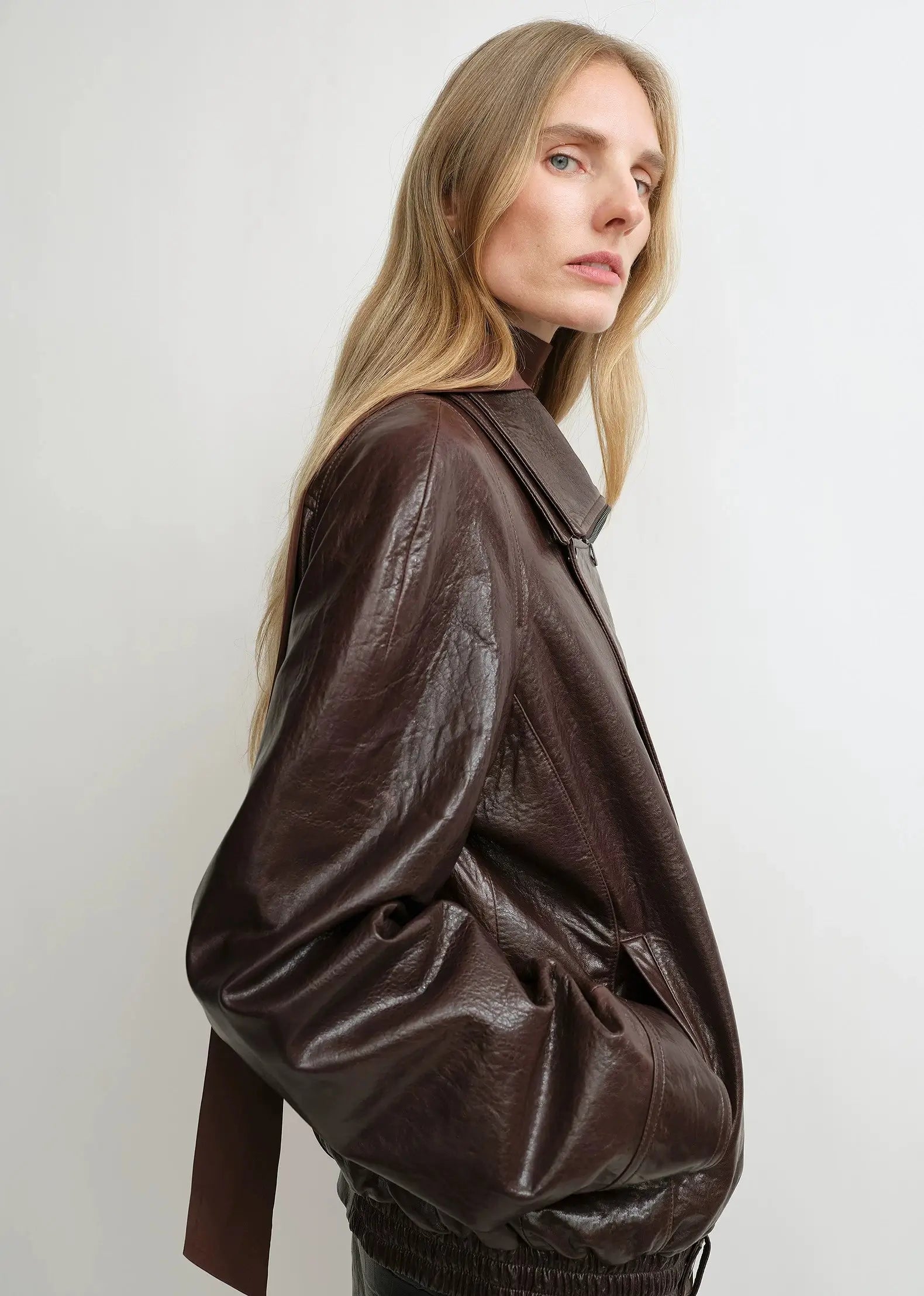 THE ARTM Women’s Sheepskin Leather Jacket, Lightweight, Vintage Double Lapel Style