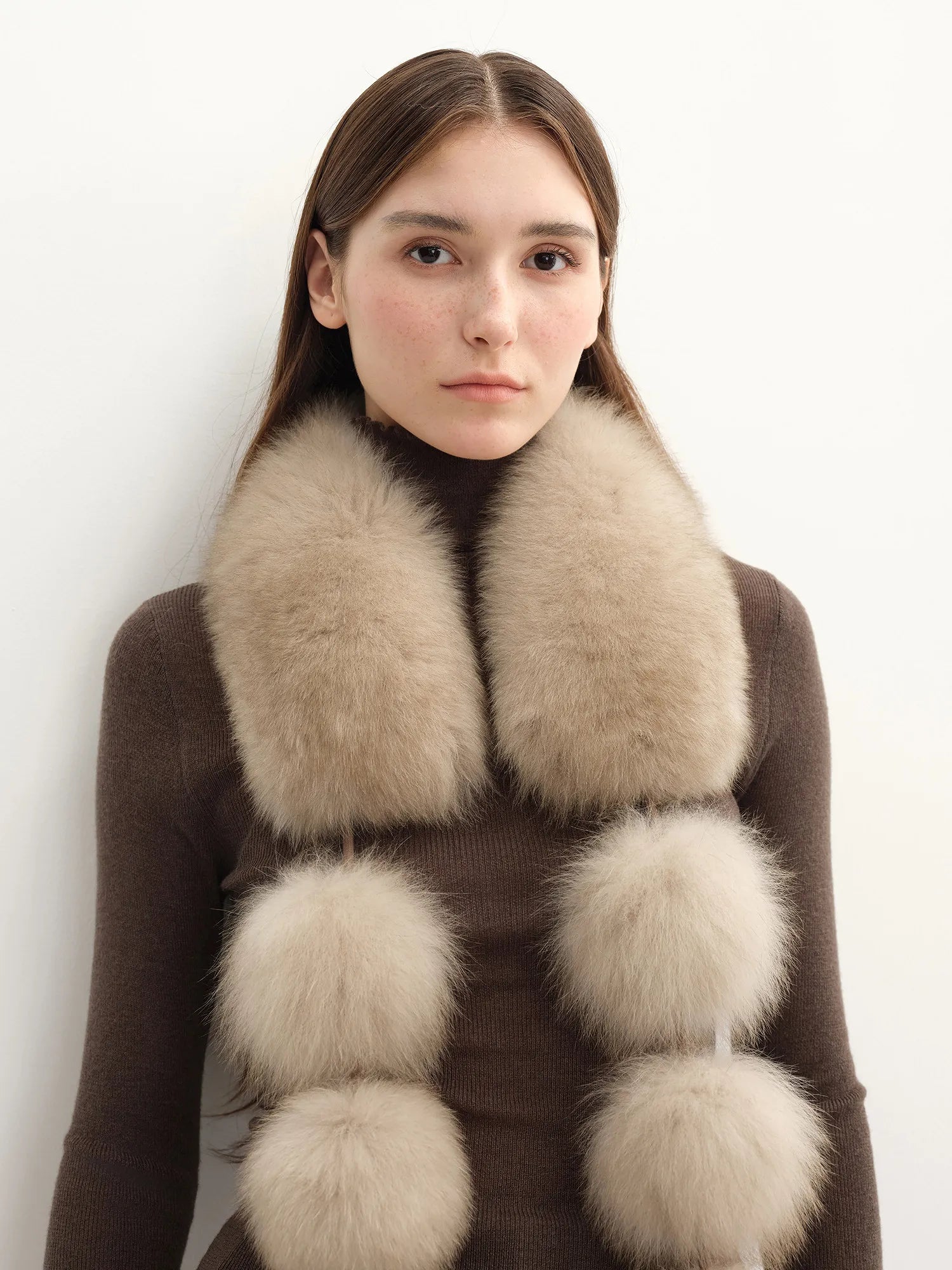 Two-Tone Fox Fur Pom-Pom Scarf for Women – Adjustable Styling, Lightweight Warmth