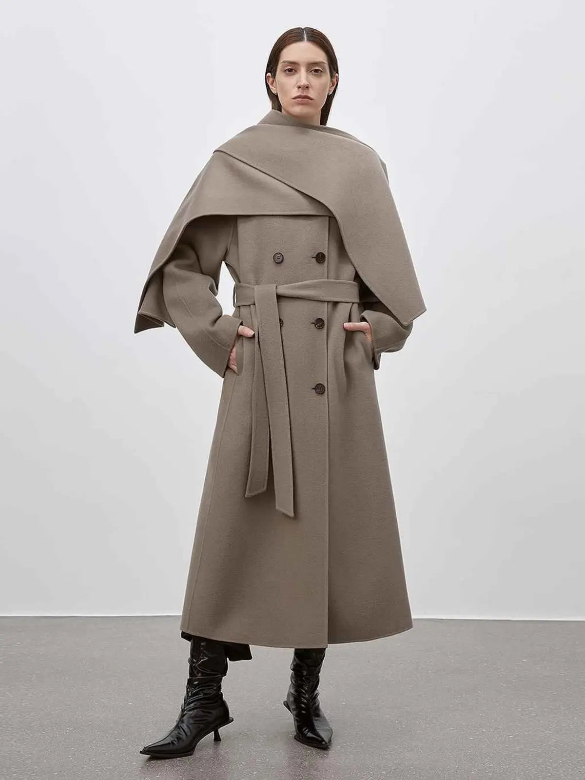 Assassin's Creed removable scarf-collar wool coat product image 02