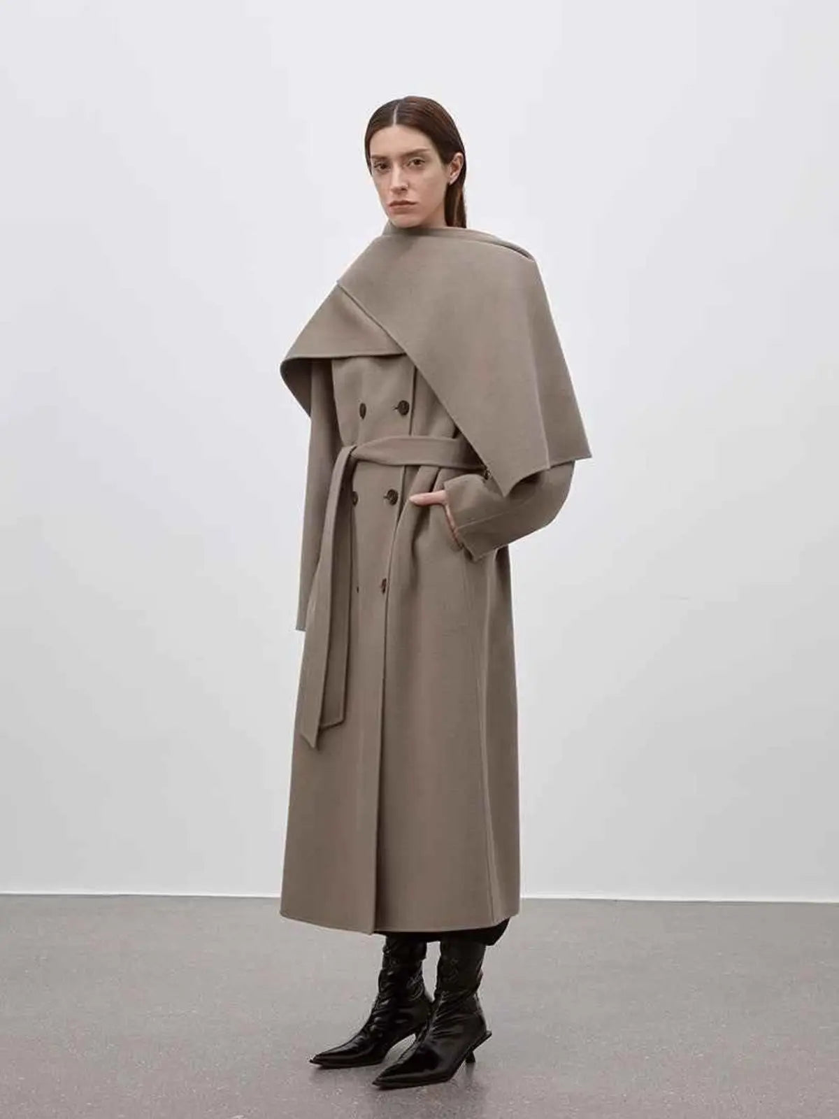 Assassin's Creed removable scarf-collar wool coat product image 03