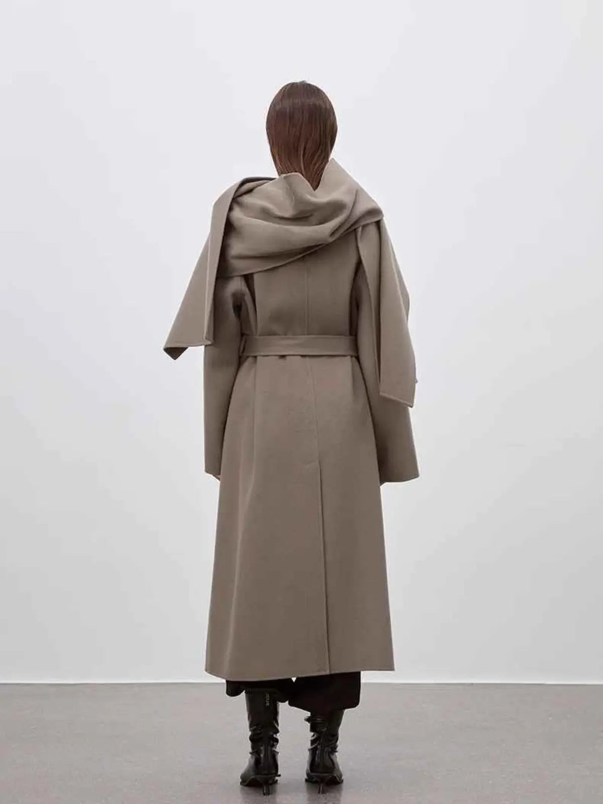 Assassin's Creed removable scarf-collar wool coat product image 04