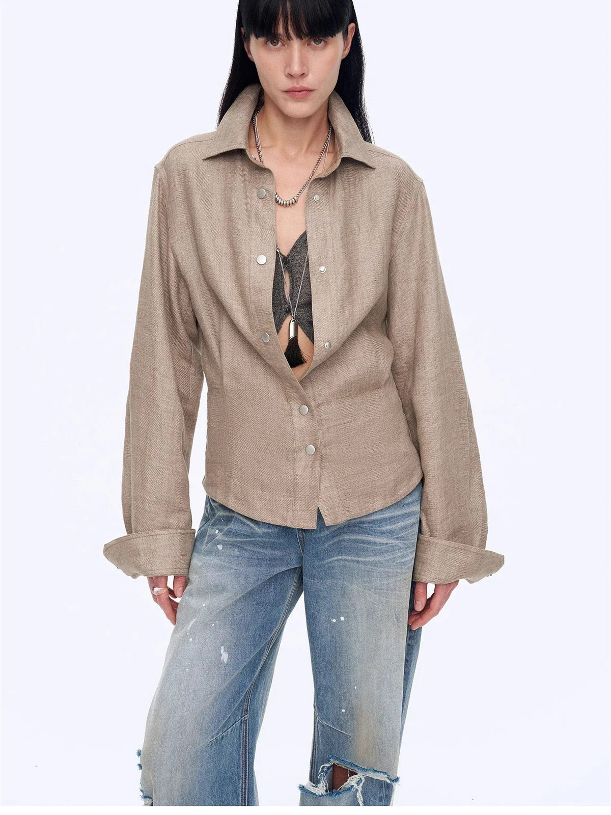 Firelady Fur Berlin Afternoon Tea women's linen shirt in Original Hemp Green close-up model view