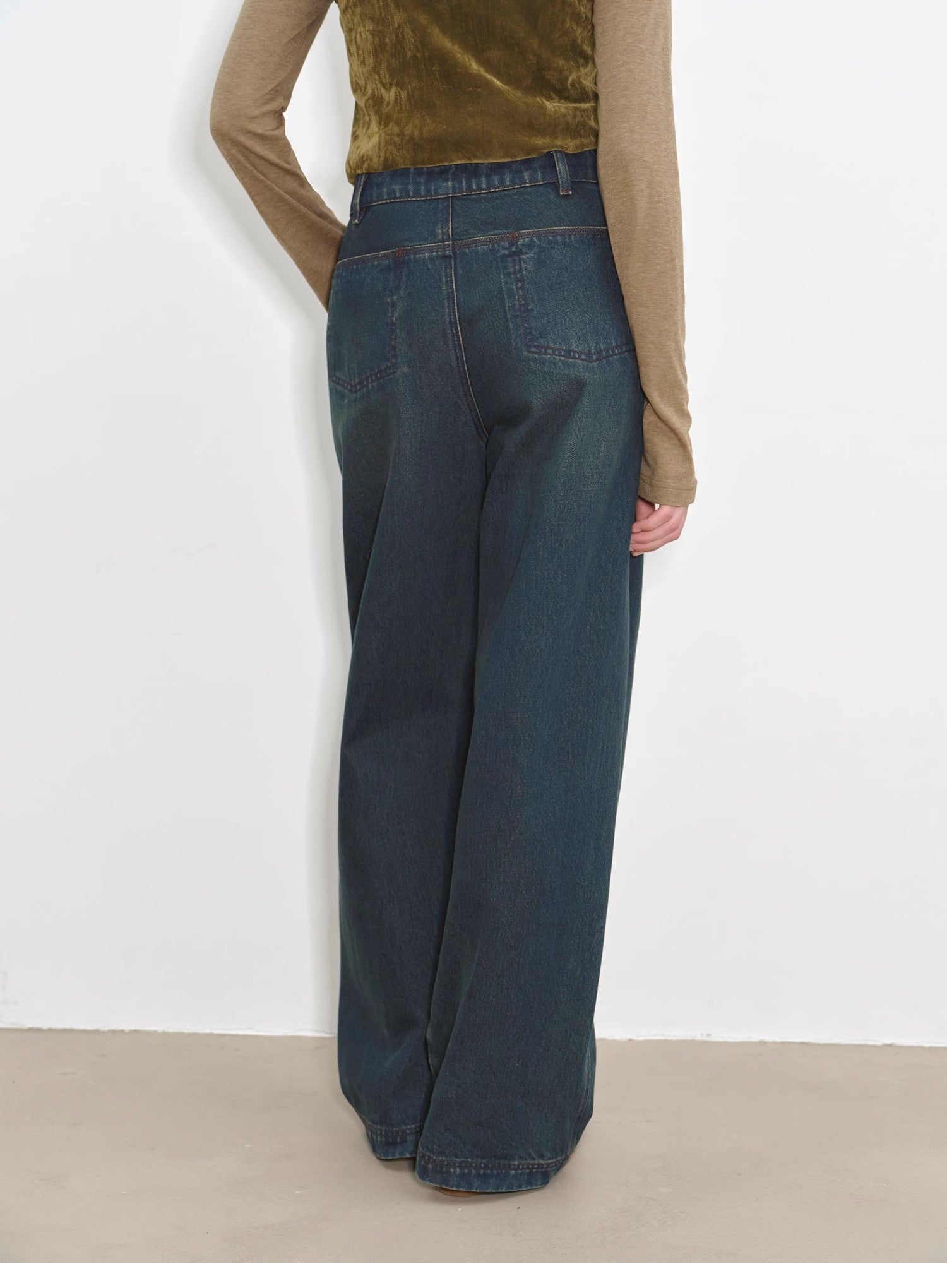 "Blue Island" heavy - duty distressed, slim and durable mid - rise curved knife cotton washed jeans - variant_title
