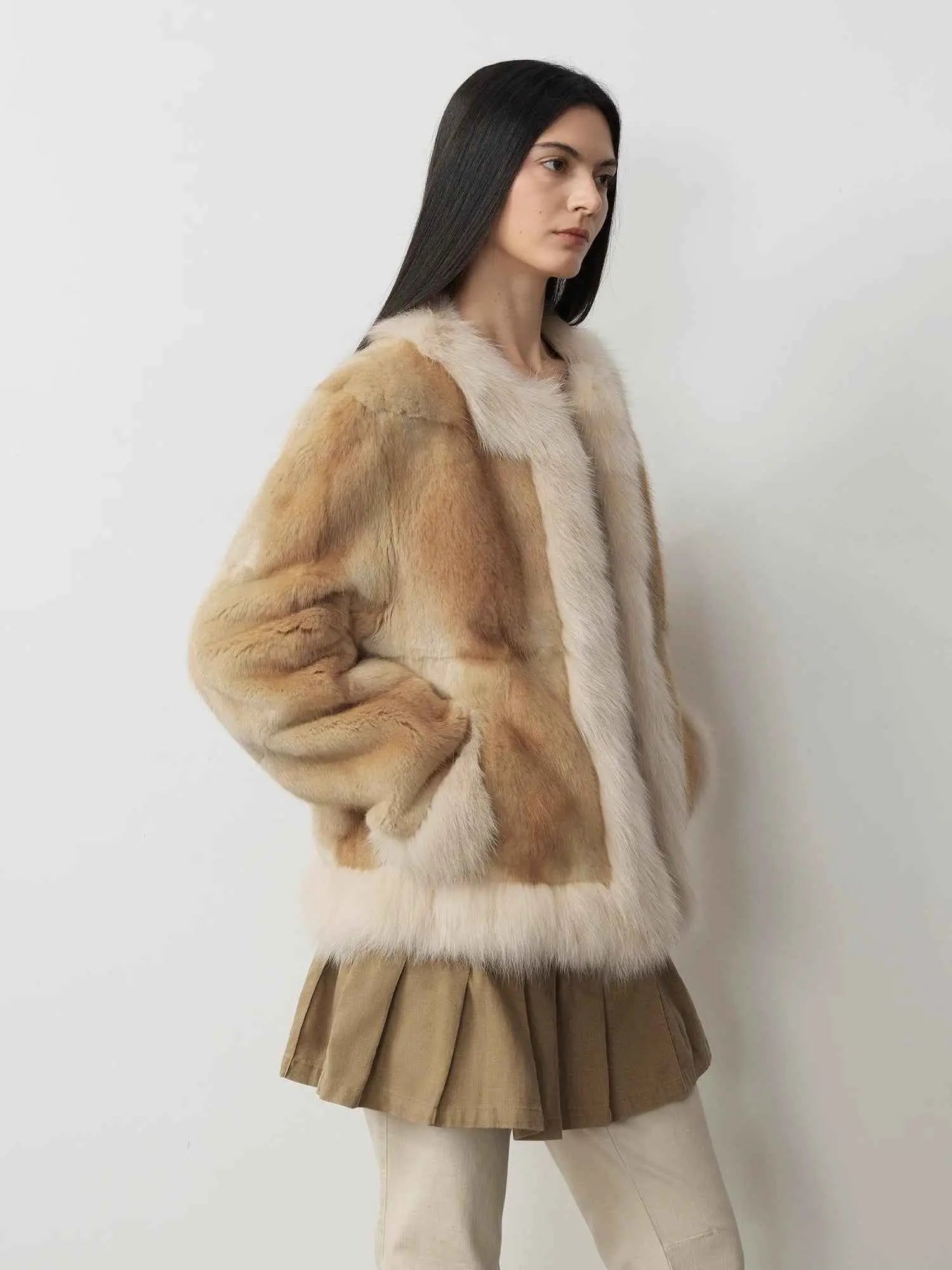 Casual Gene Yellow Apricot fur coat, three-quarter model view