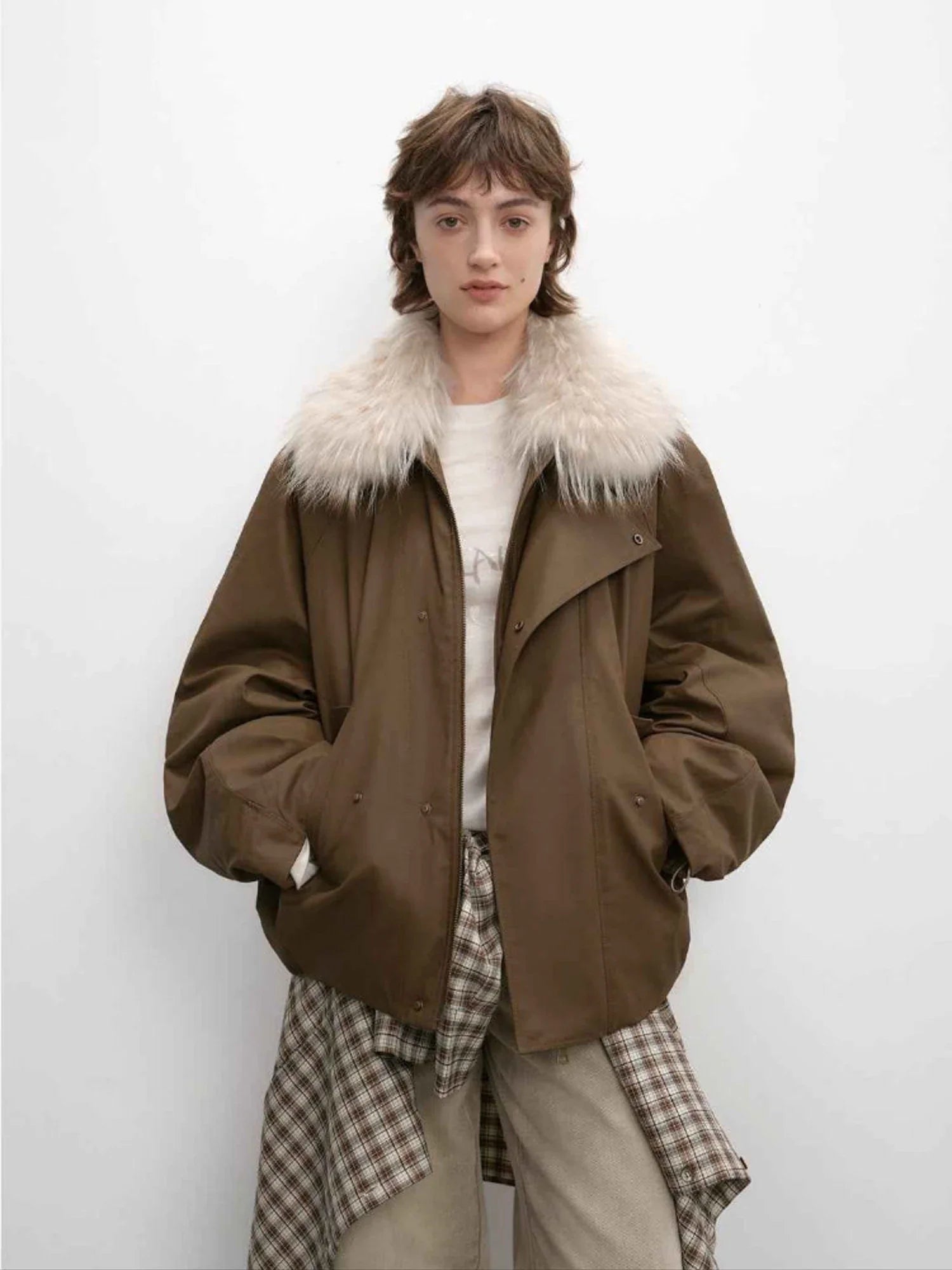 Caramel Firelady Fur Cutting-edge Style short down jacket with raccoon fur collar front model view