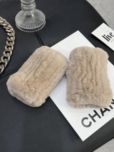 Rex rabbit fur fingerless gloves texture and fit detail - Fireladyfur