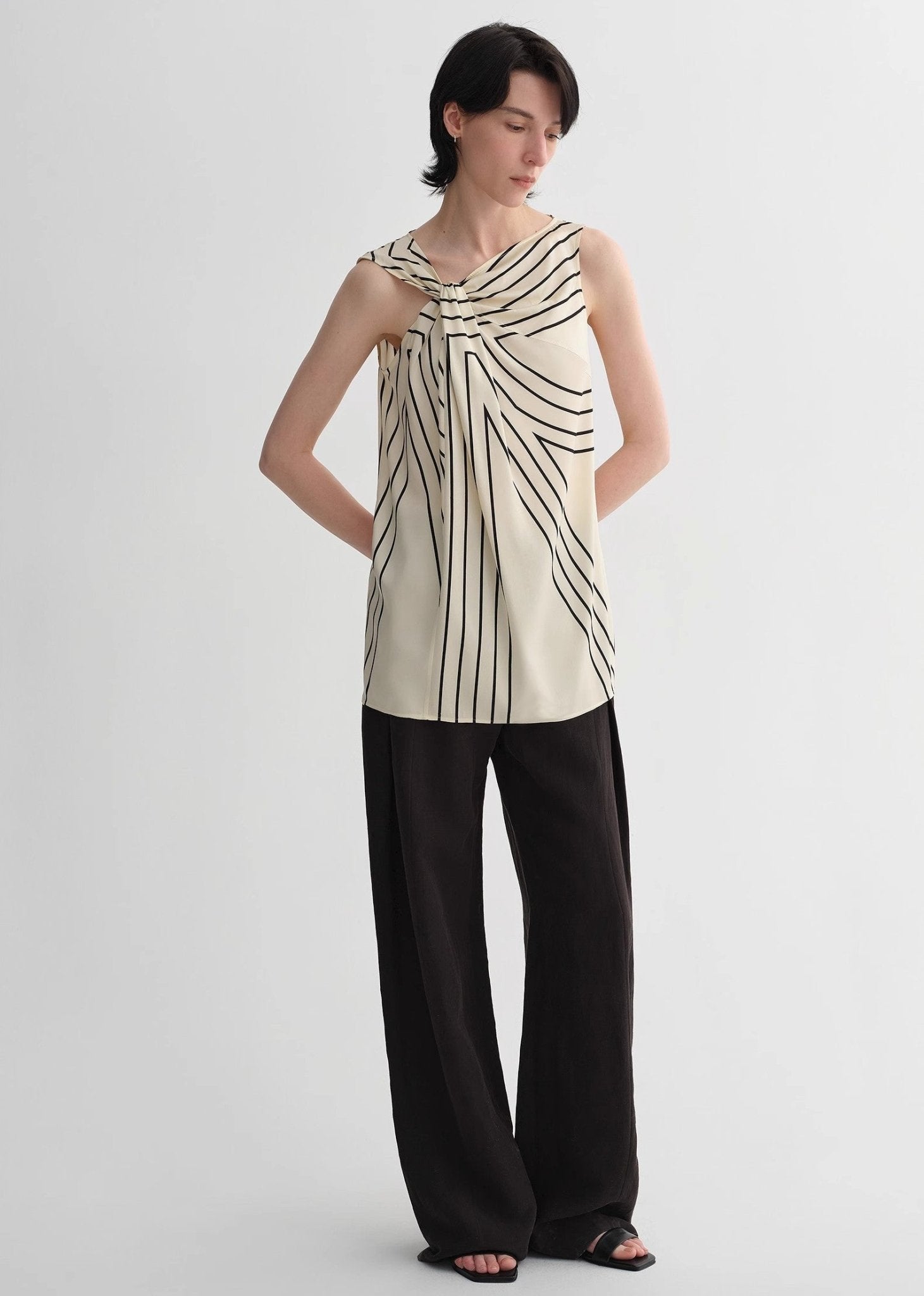 Elastic silk twisted collar original geometric print slim fit multi - occasion T-shirt sleeveless vest for women - variant_title