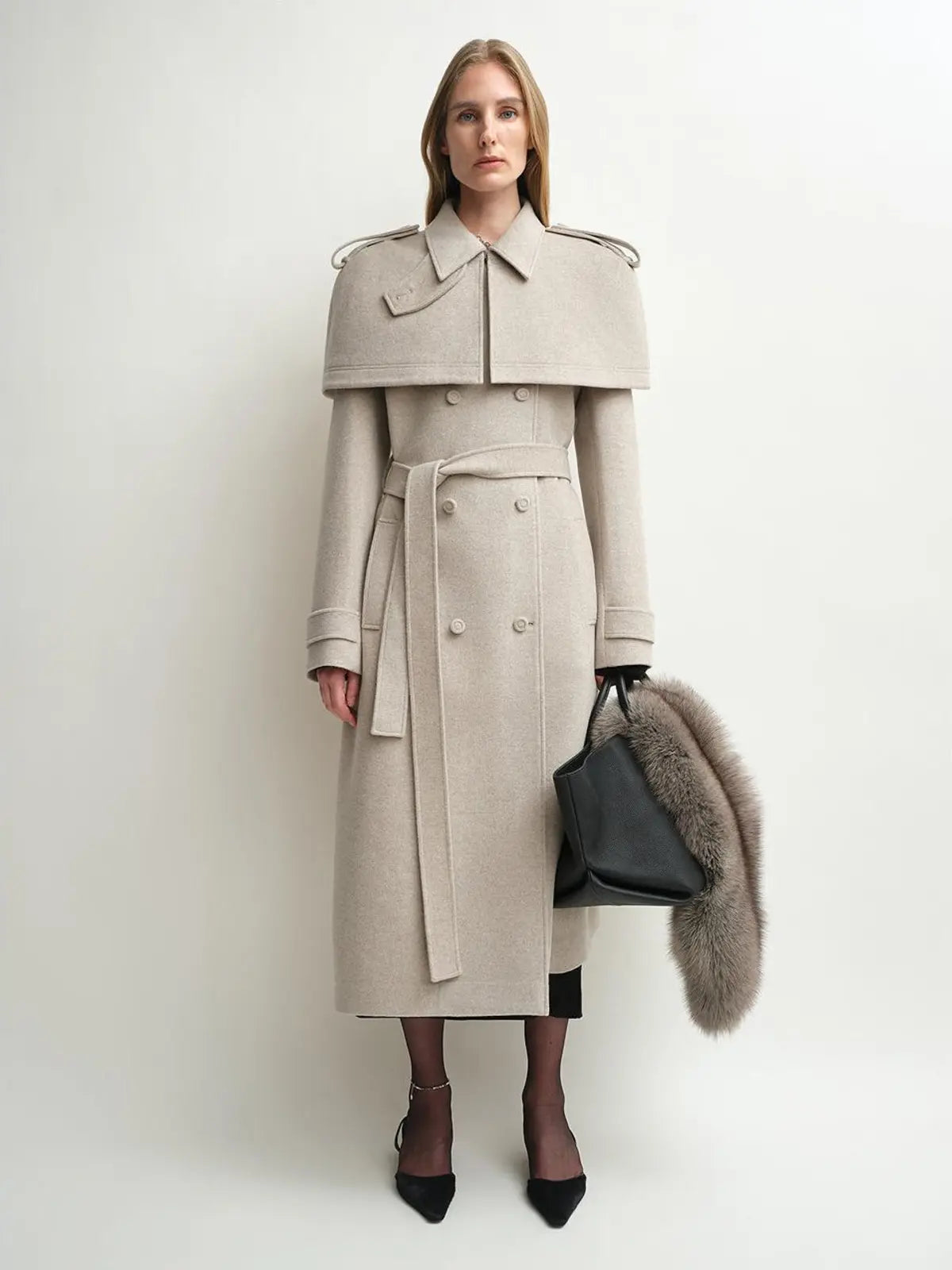 Elegant Silhouette alpaca wool coat with detachable cape product image 02