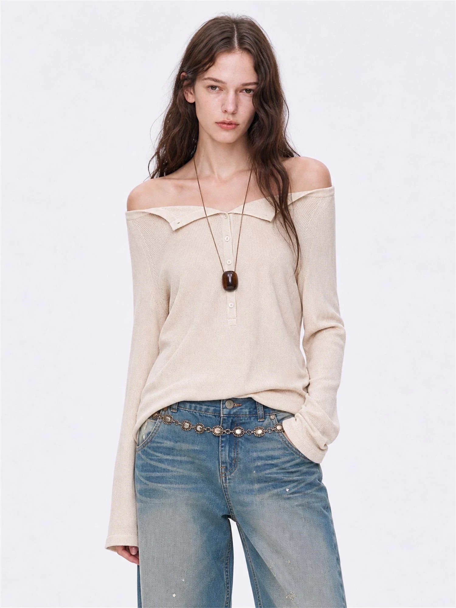 Firelady Fur Fashion Law golden gray off-shoulder raglan sleeve top front detail on EVA model