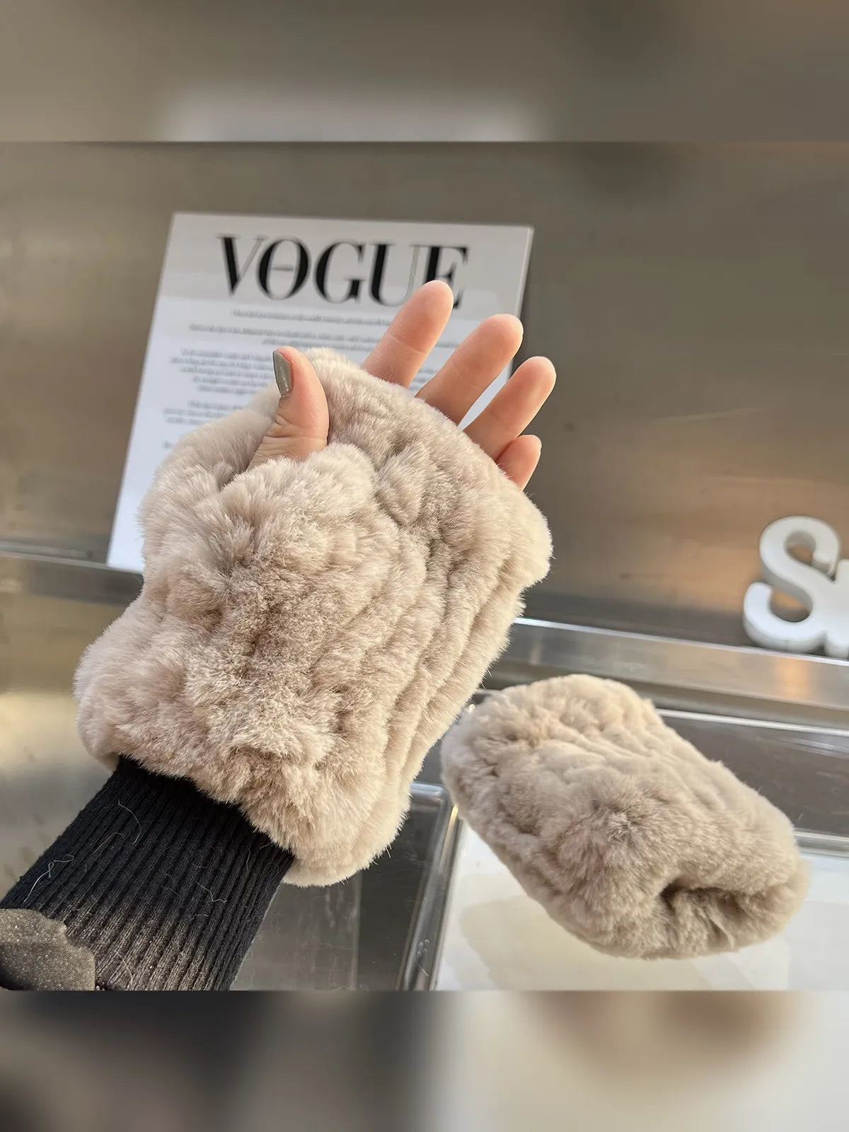 Milk tea rex rabbit fur fingerless gloves worn on hand - Fireladyfur