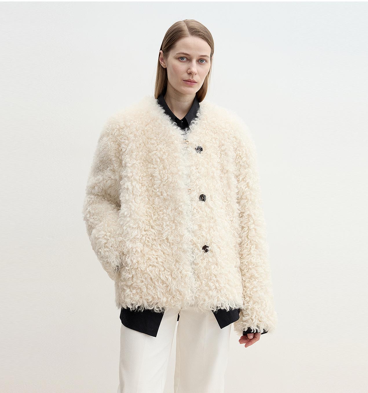 "Ghost Horse Girl" merino curly sweetheart collar straight fur coat - variant_title