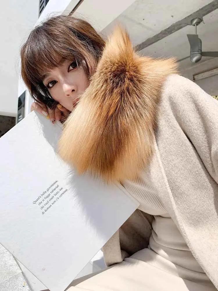 Luxury Kopenhagen red fox fur scarf for women in a warm winter look