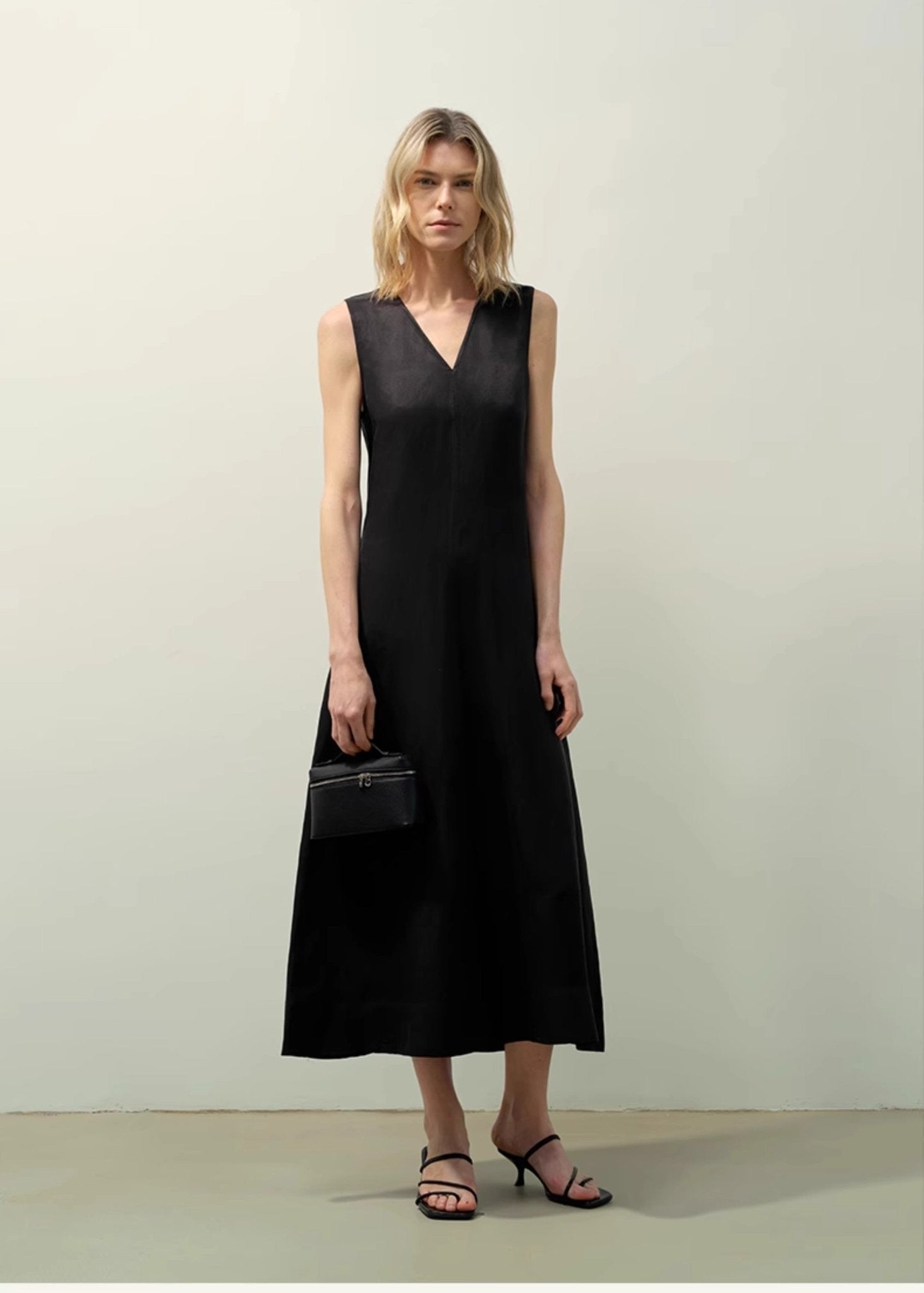 Lightweight and zero - pressure cupro linen textured anti - wrinkle V - neck sleeveless A - line dress - variant_title