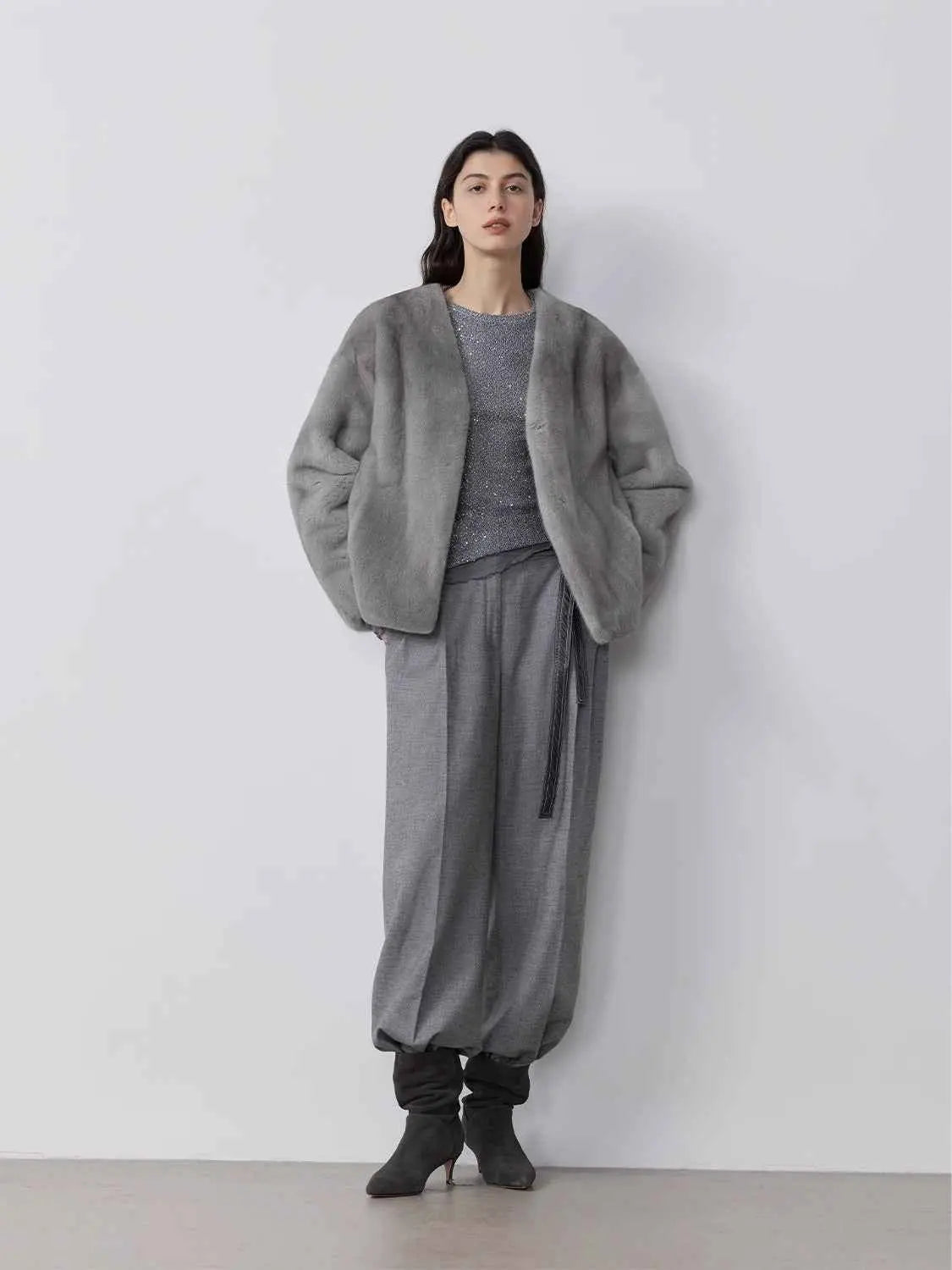 Louvre II Sapphire mink short coat full-length styling