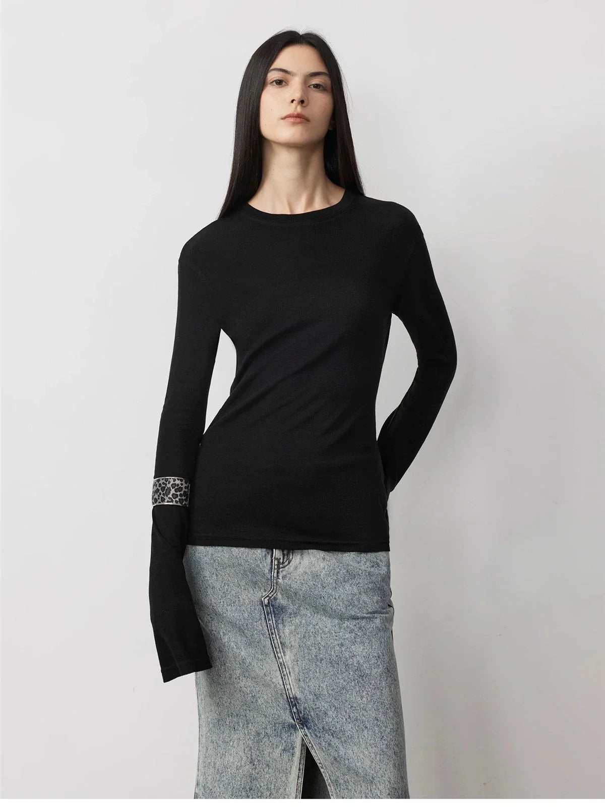Lyocell wool stretch long sleeve T-shirt black front view