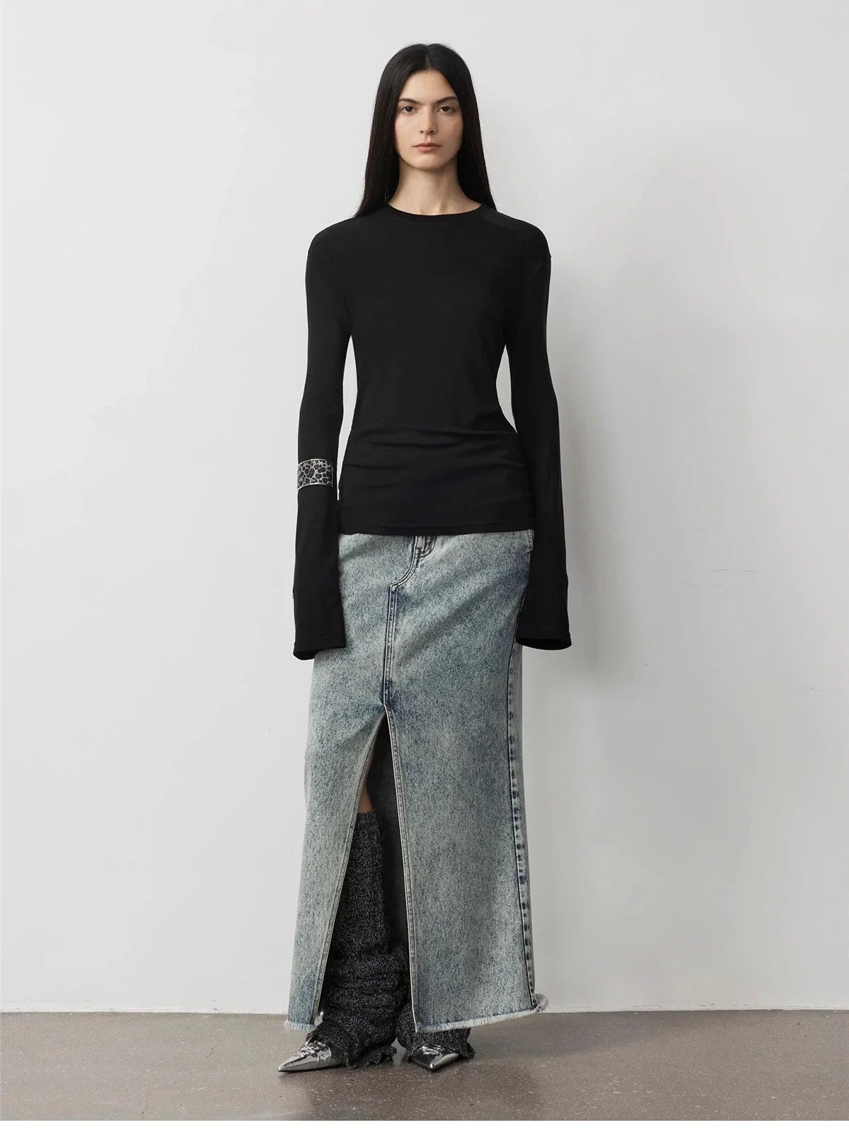Lyocell wool stretch long sleeve T-shirt black full front view