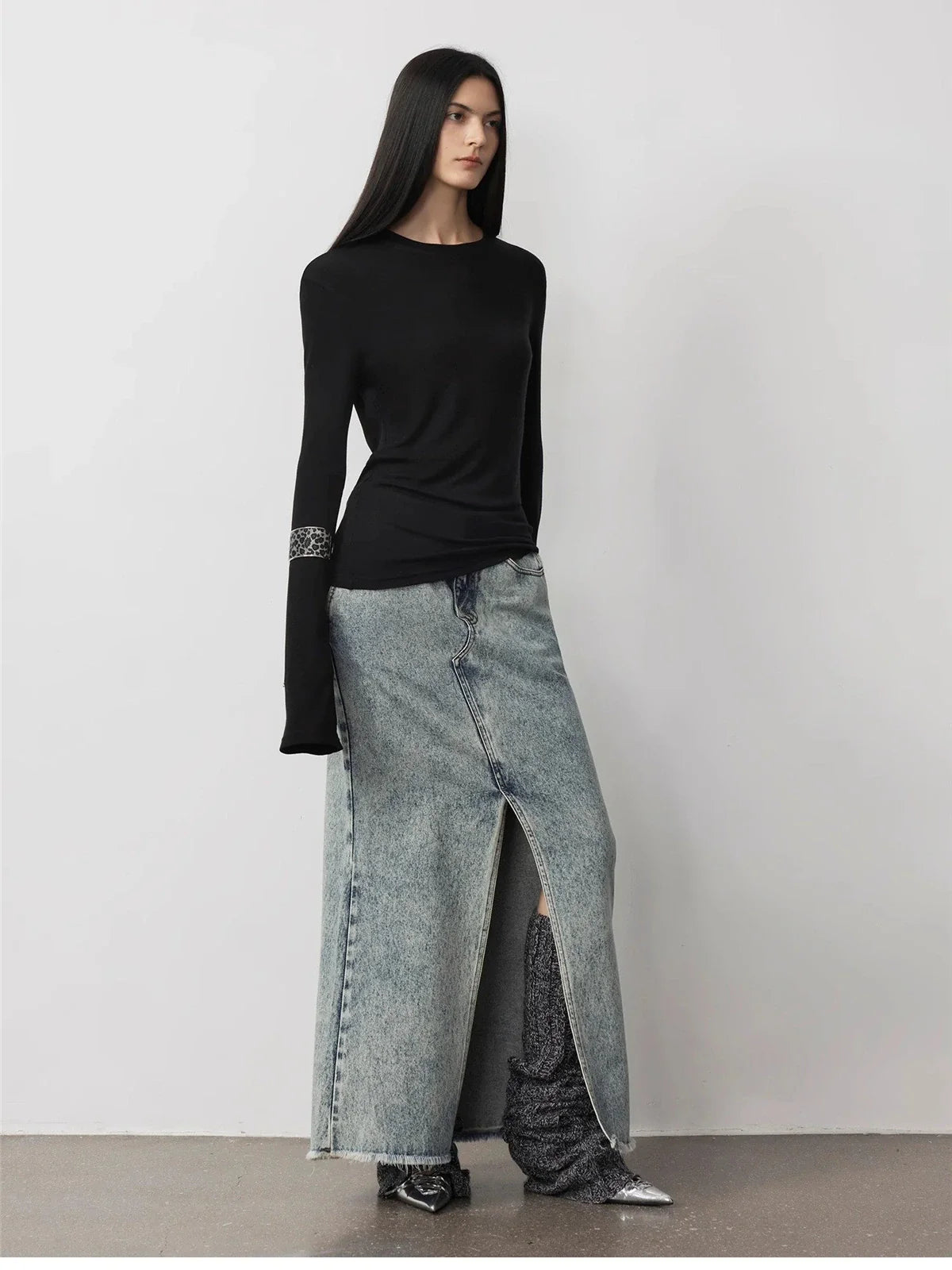 Lyocell wool stretch long sleeve T-shirt black outfit scene