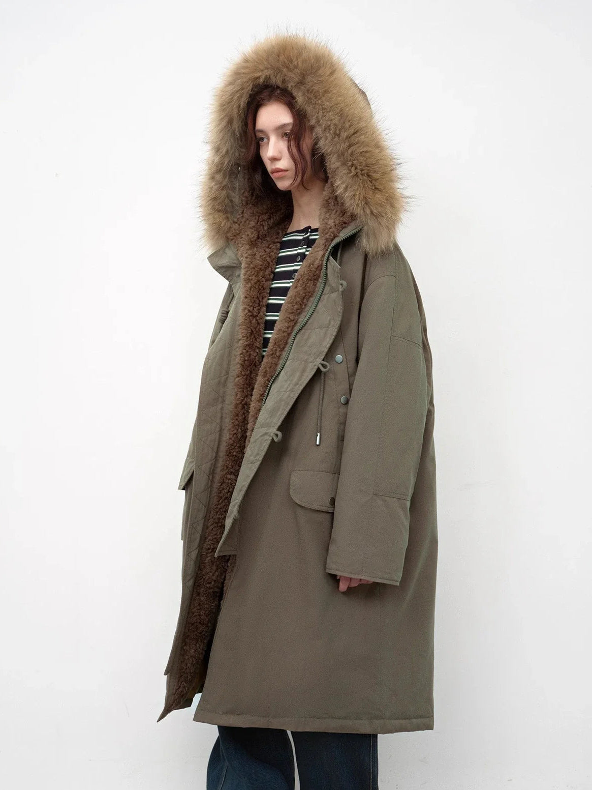 Fireladyfur Manchester City Old Stories II off-white parka walking view