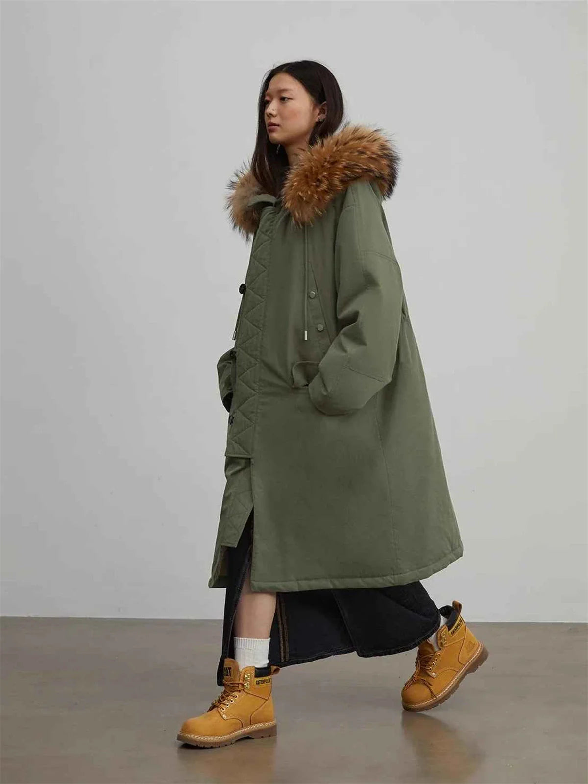Fireladyfur Manchester City old story raccoon fur collar hooded parka styled view