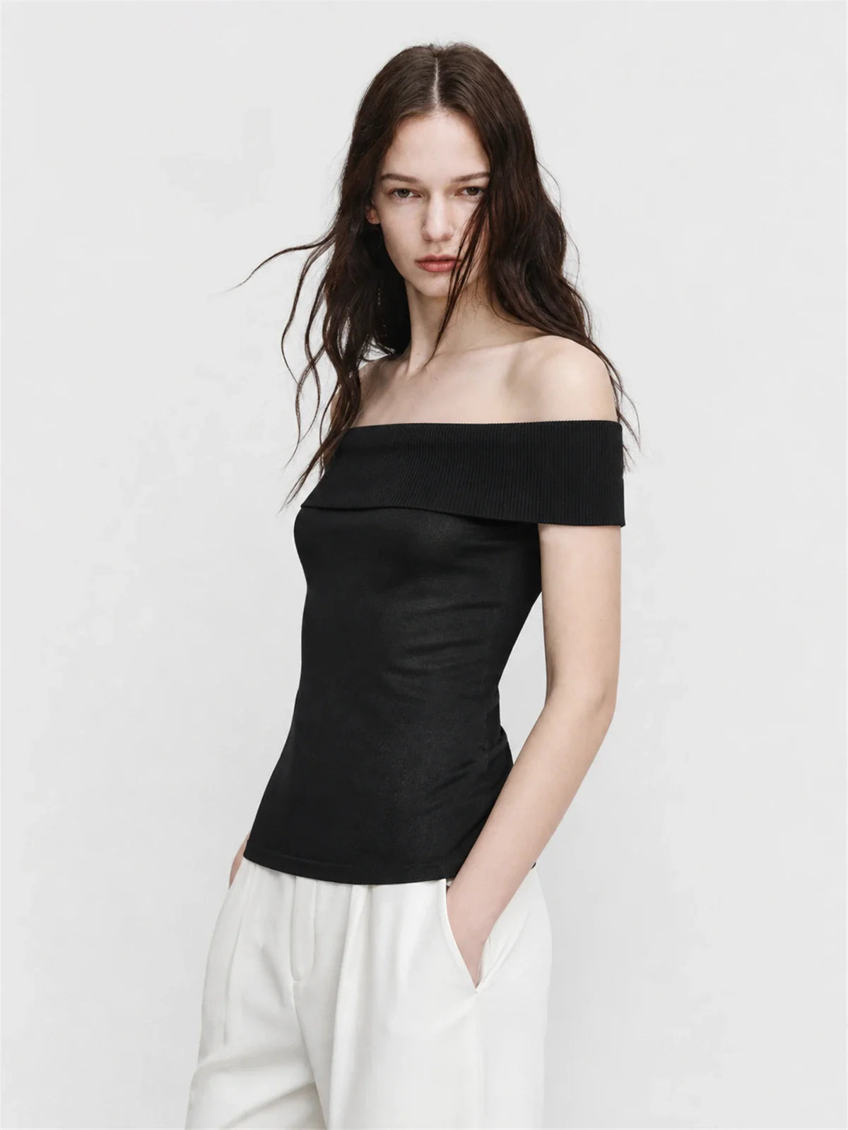 Mulberry silk off-shoulder knitted summer top black on Maria side view