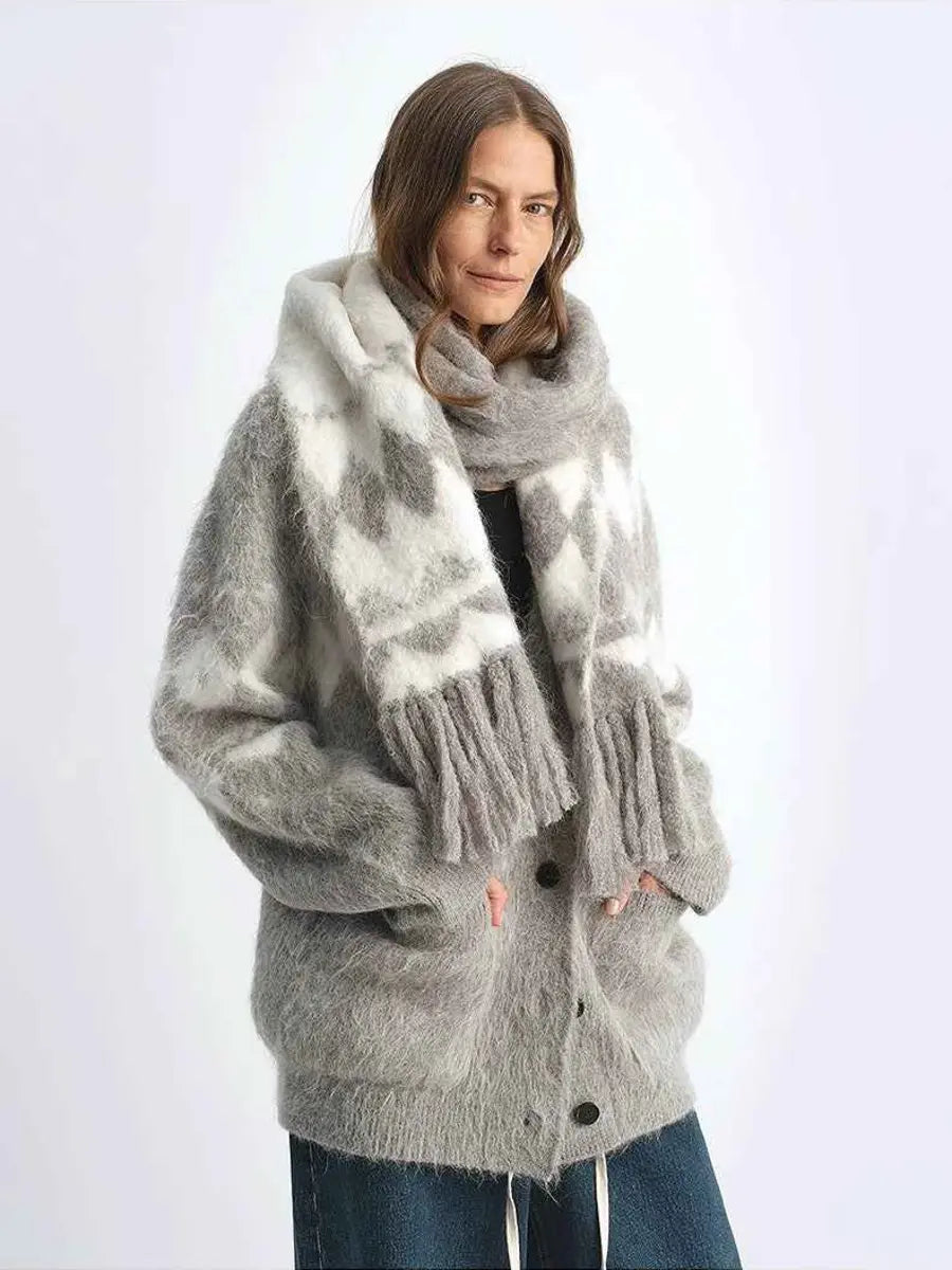 Light gray alpaca wool jacquard scarf worn with a winter cardigan - Fireladyfur