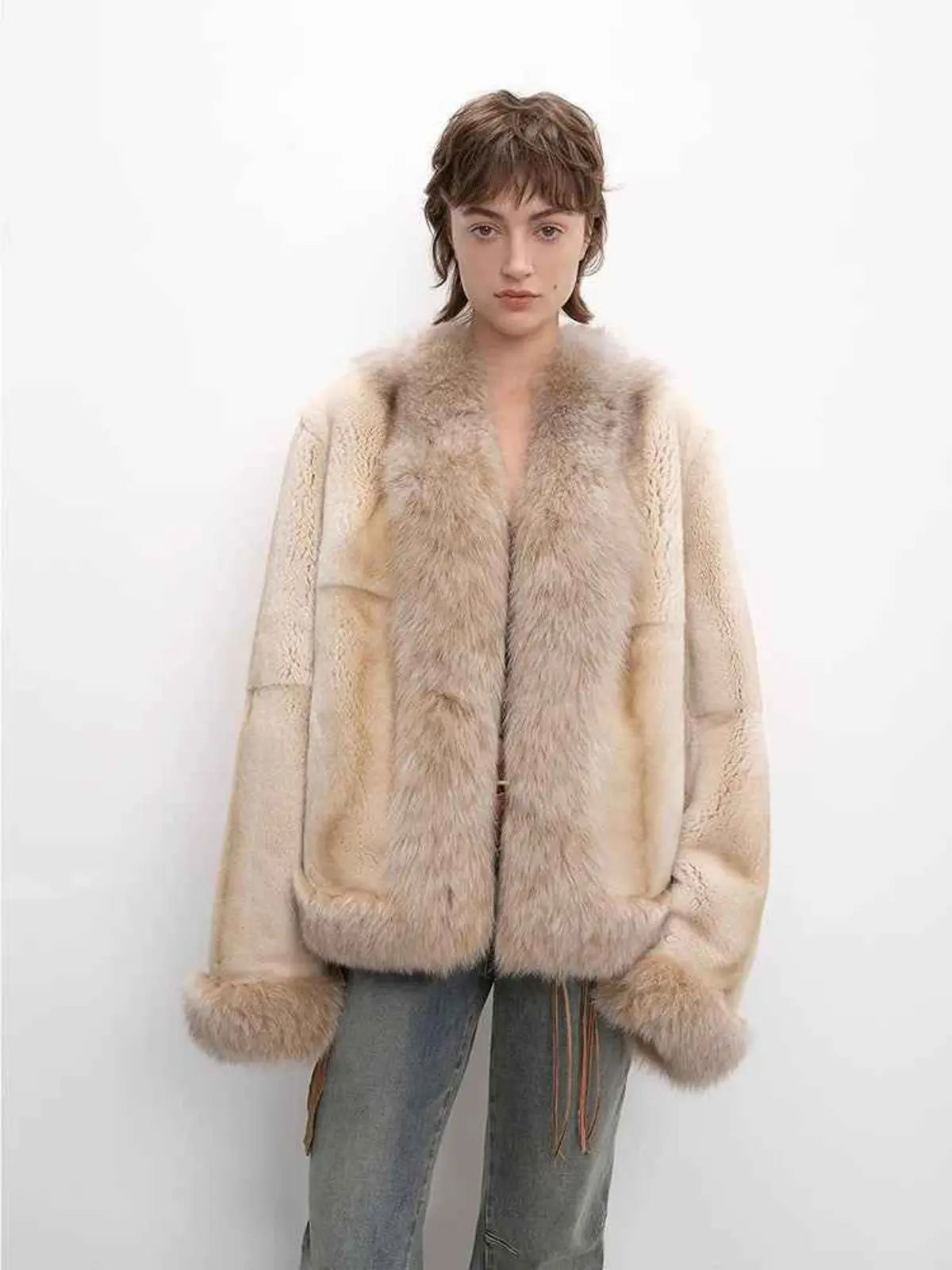 Paris Pictorial apricot fox fur collar rabbit fur jacket front model view