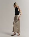 "Extremely luxurious" American EASTMAN acetate glossy bias-cut elegant slim fishtail skirt