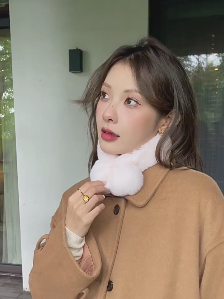 Rex rabbit fur magnetic scarf styling video - Fireladyfur