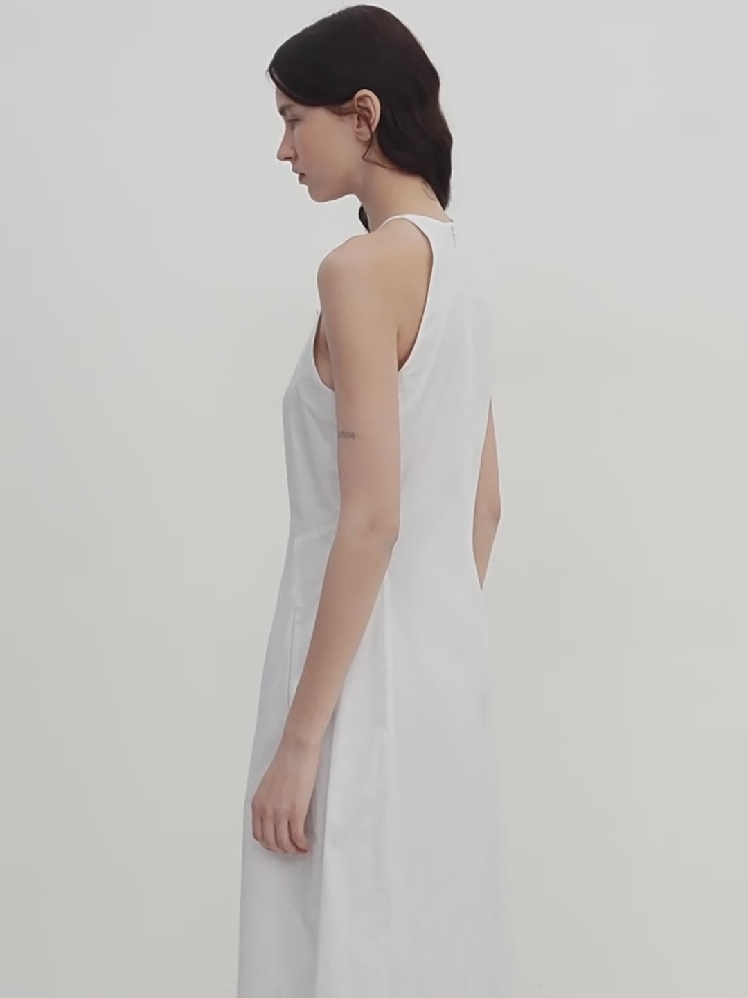 Robe cocon « Piano Music » à encolure américaine et taille cintrée