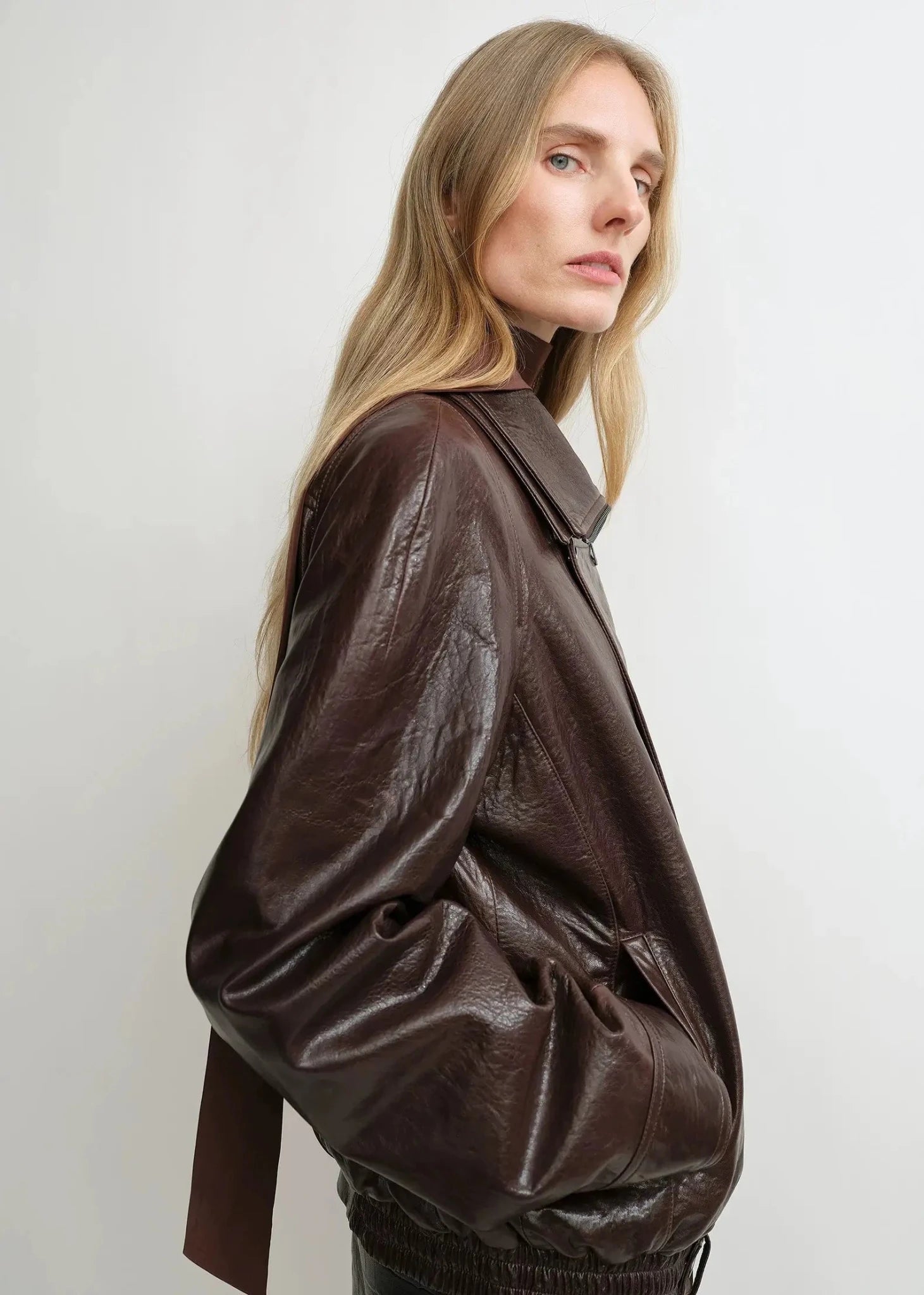 THE ARTM Women’s Sheepskin Leather Jacket, Lightweight, Vintage Double Lapel StyleFirelady Fur