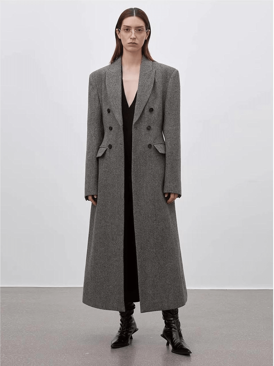 THE ARTM Women's Wool Herringbone Double-Breasted Blazer with Structured Shoulders