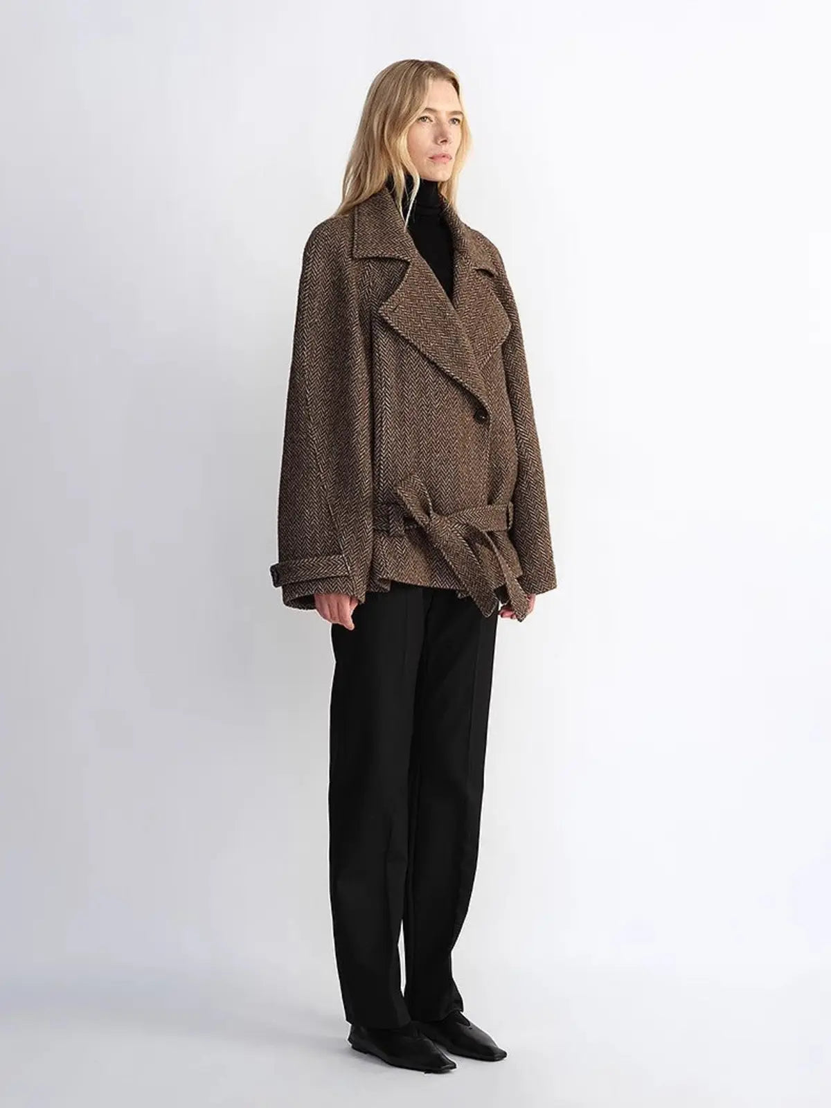 Warm Cocoon Italian herringbone wool short coat product image 04